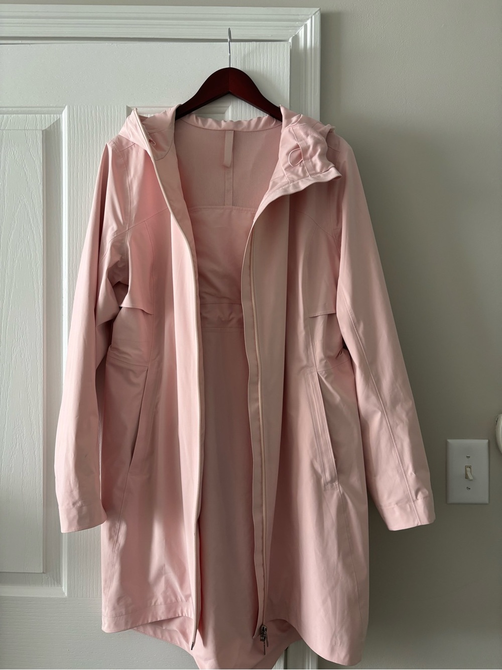 Lululemon Light Pink Women's Hooded Raincoat 12